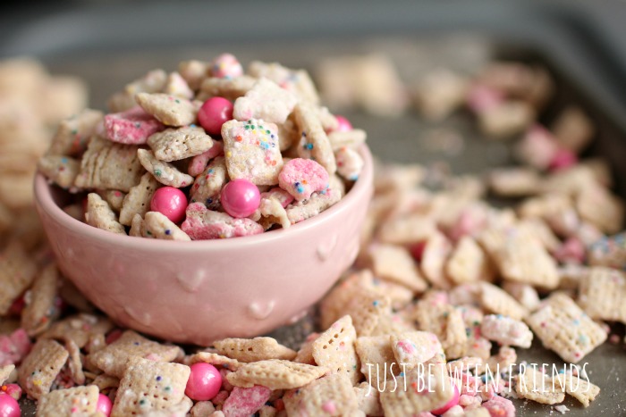 Sweatheart Muddy Buddies