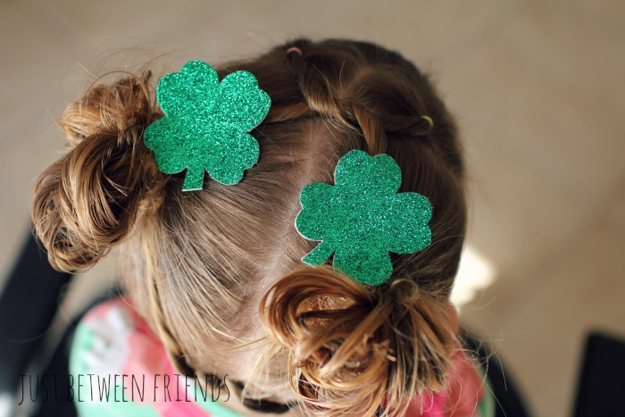 glitter shamrock hair clip